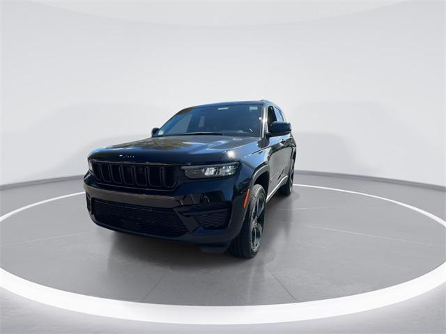 new 2025 Jeep Grand Cherokee car, priced at $40,125