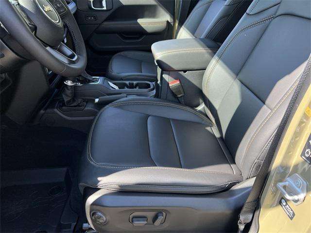 new 2025 Jeep Gladiator car, priced at $42,352