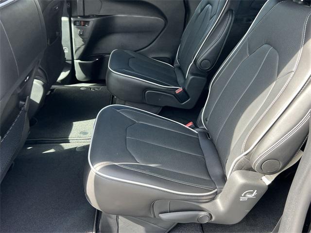 new 2026 Chrysler Pacifica car, priced at $46,044
