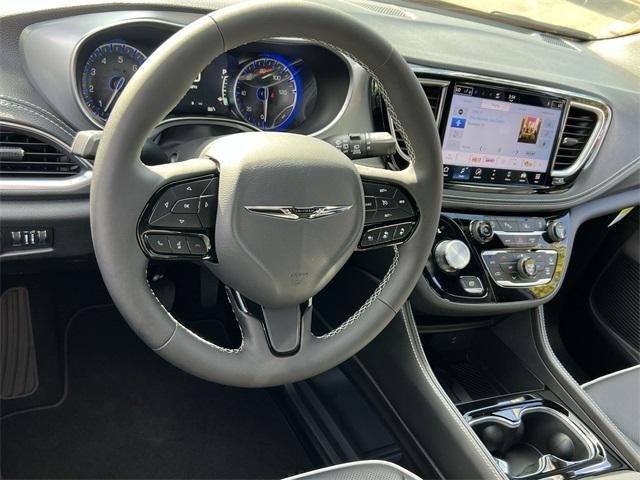 new 2026 Chrysler Pacifica car, priced at $46,044