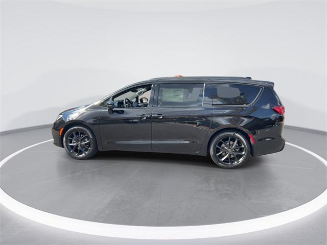 new 2026 Chrysler Pacifica car, priced at $46,044