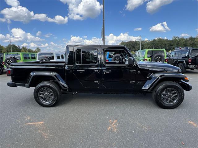 new 2025 Jeep Gladiator car, priced at $38,850