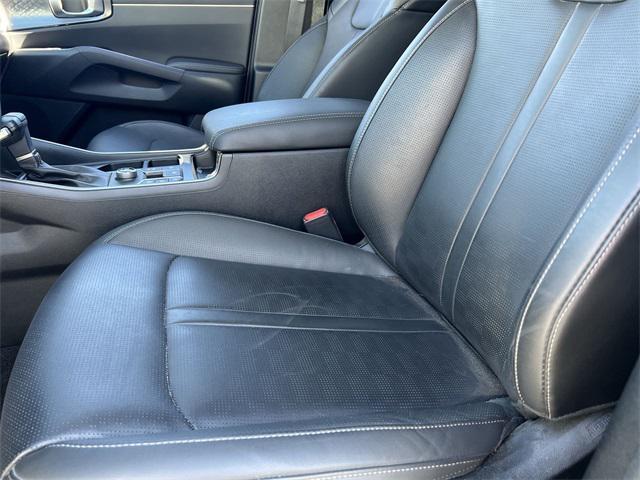 used 2025 Kia Sorento car, priced at $30,499
