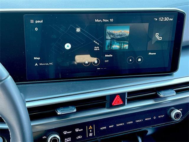 used 2025 Kia Sorento car, priced at $30,499