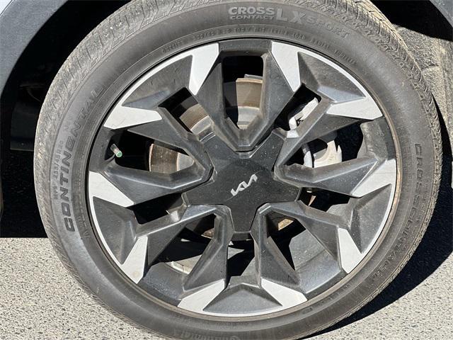 used 2025 Kia Sorento car, priced at $30,499