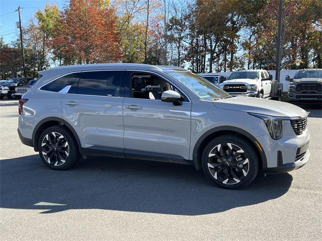 used 2025 Kia Sorento car, priced at $30,499