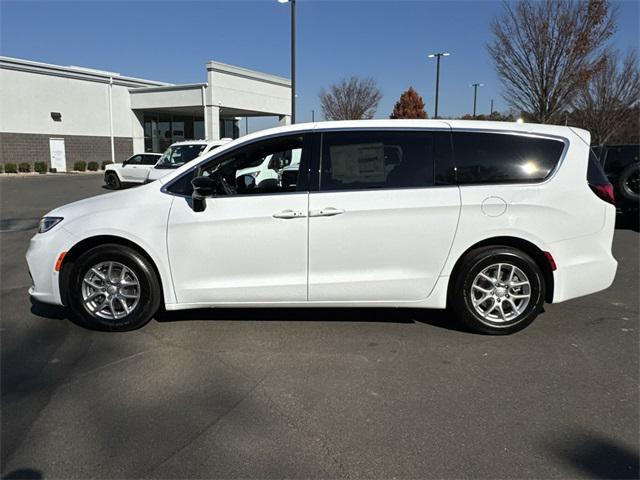 new 2026 Chrysler Pacifica car, priced at $40,788