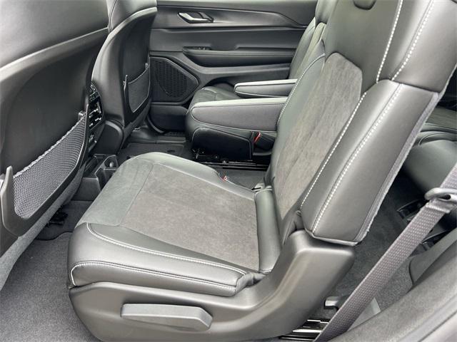 new 2025 Jeep Grand Cherokee L car, priced at $41,125