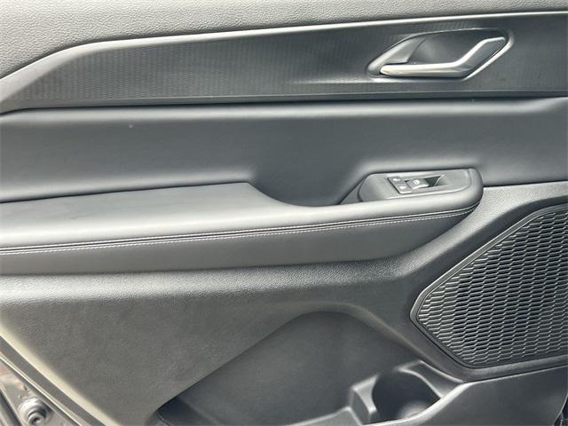 new 2025 Jeep Grand Cherokee L car, priced at $41,125