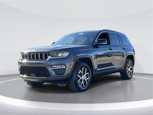 new 2025 Jeep Grand Cherokee car, priced at $45,378