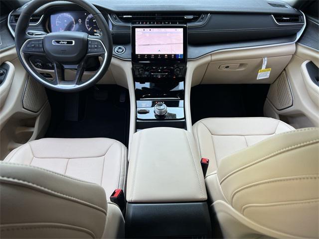 new 2025 Jeep Grand Cherokee car, priced at $48,673