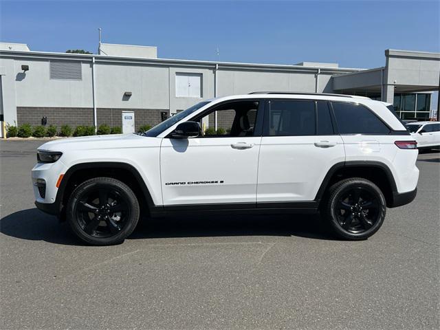 new 2025 Jeep Grand Cherokee car, priced at $48,673