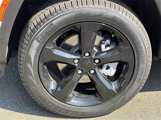 new 2025 Jeep Grand Cherokee car, priced at $48,673