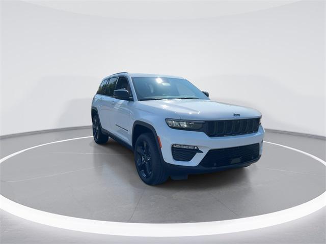 new 2025 Jeep Grand Cherokee car, priced at $48,673