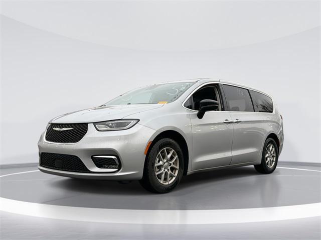 used 2024 Chrysler Pacifica car, priced at $26,499