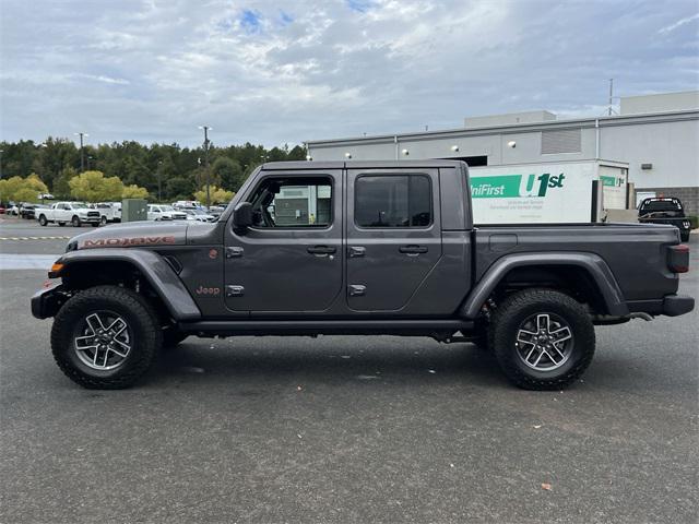 new 2025 Jeep Gladiator car, priced at $44,990