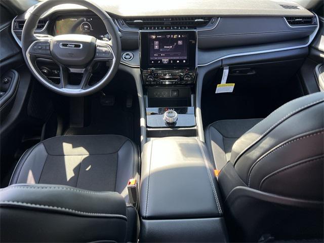 new 2025 Jeep Grand Cherokee car, priced at $37,885