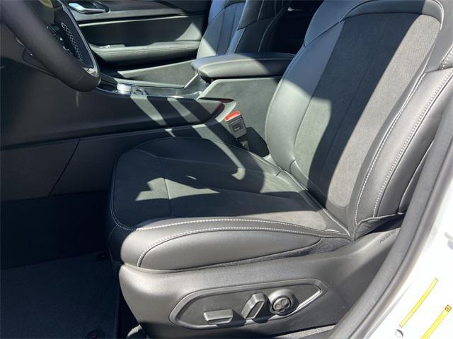 new 2025 Jeep Grand Cherokee car, priced at $37,885