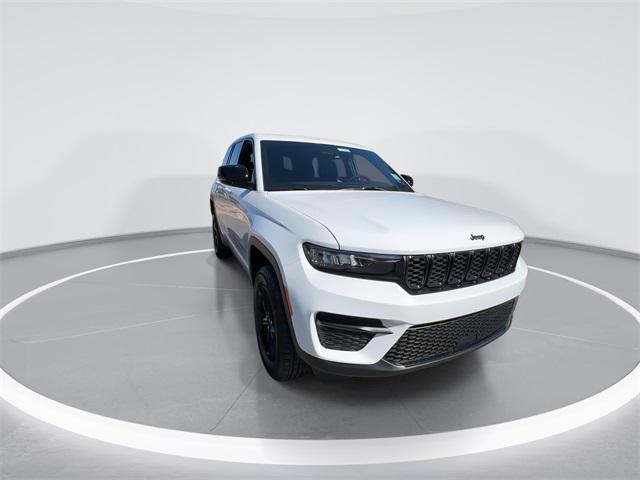 new 2025 Jeep Grand Cherokee car, priced at $37,885
