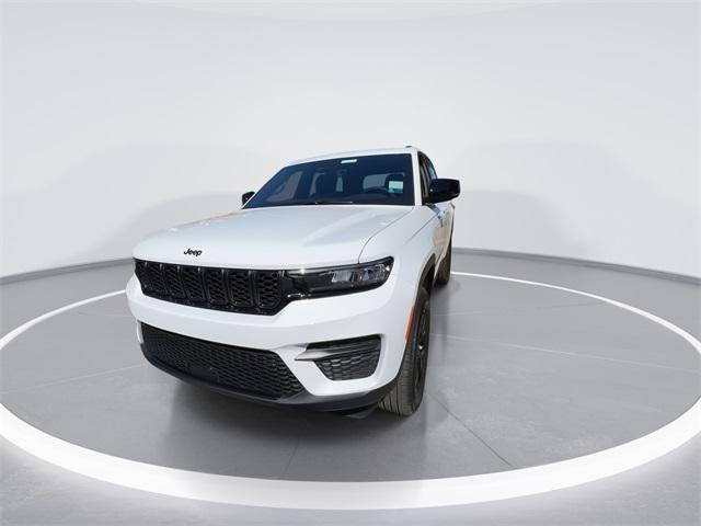 new 2025 Jeep Grand Cherokee car, priced at $37,885