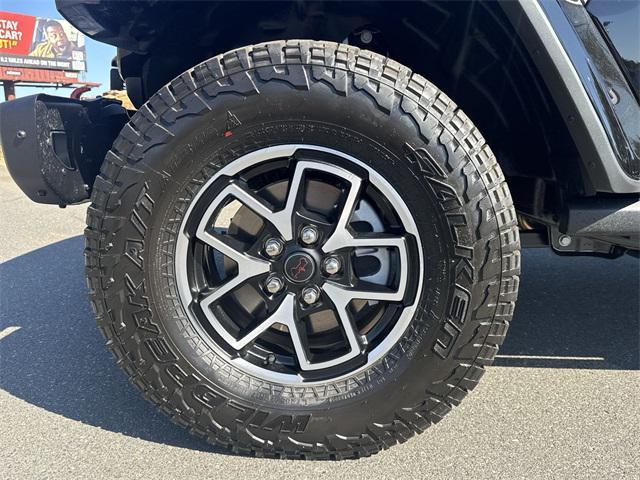 new 2025 Jeep Gladiator car, priced at $53,110