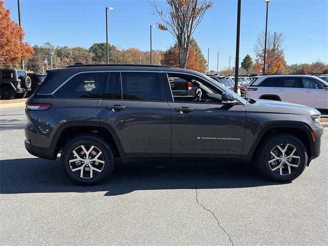 new 2025 Jeep Grand Cherokee car, priced at $48,245