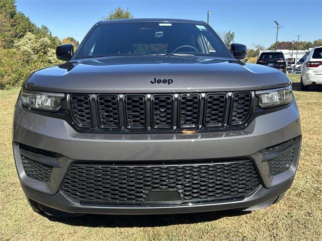 new 2025 Jeep Grand Cherokee car, priced at $39,625