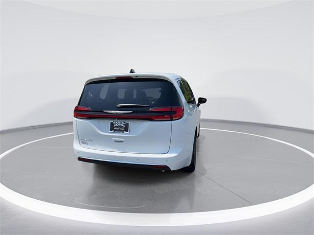 new 2025 Chrysler Pacifica car, priced at $39,348