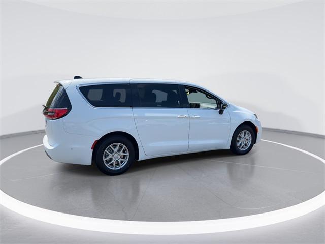 new 2025 Chrysler Pacifica car, priced at $39,348
