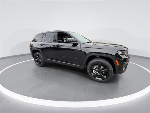 new 2025 Jeep Grand Cherokee car, priced at $42,735