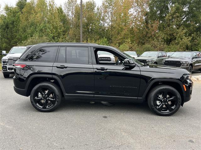 new 2025 Jeep Grand Cherokee car, priced at $42,735