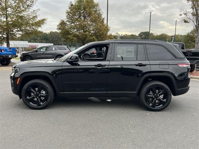 new 2025 Jeep Grand Cherokee car, priced at $42,735