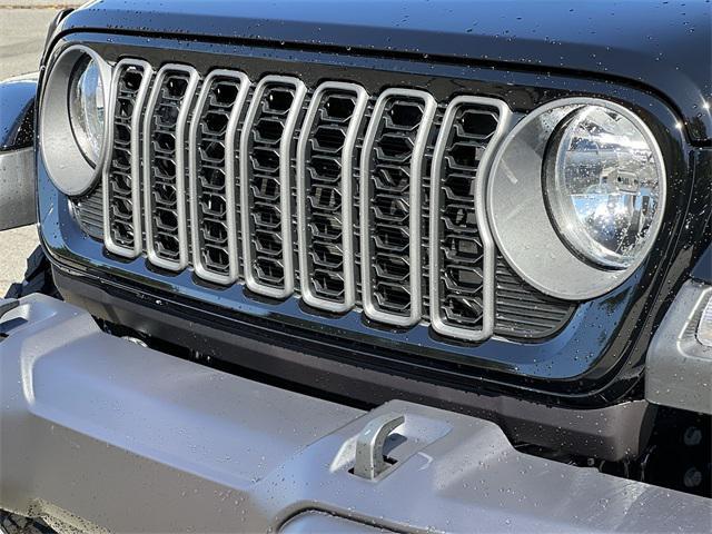 new 2025 Jeep Gladiator car, priced at $43,471