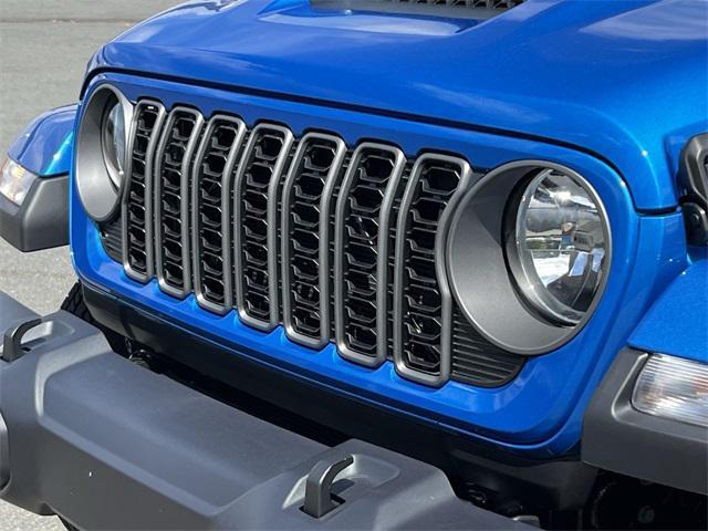 new 2025 Jeep Gladiator car, priced at $38,850