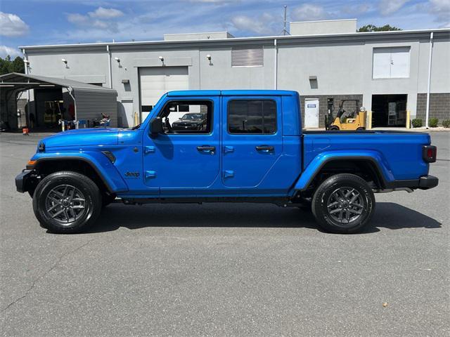 new 2025 Jeep Gladiator car, priced at $38,850