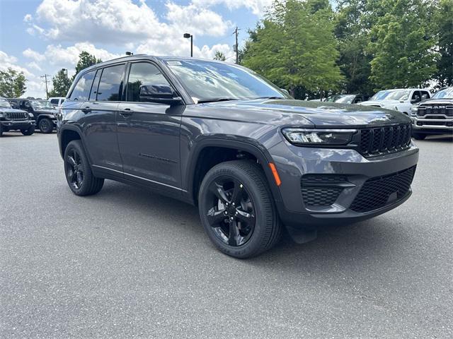 new 2025 Jeep Grand Cherokee car, priced at $37,038
