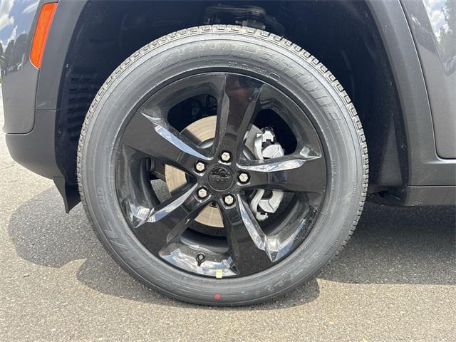 new 2025 Jeep Grand Cherokee car, priced at $37,038