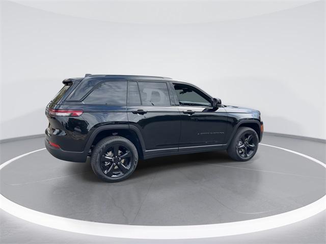 new 2025 Jeep Grand Cherokee car, priced at $46,410