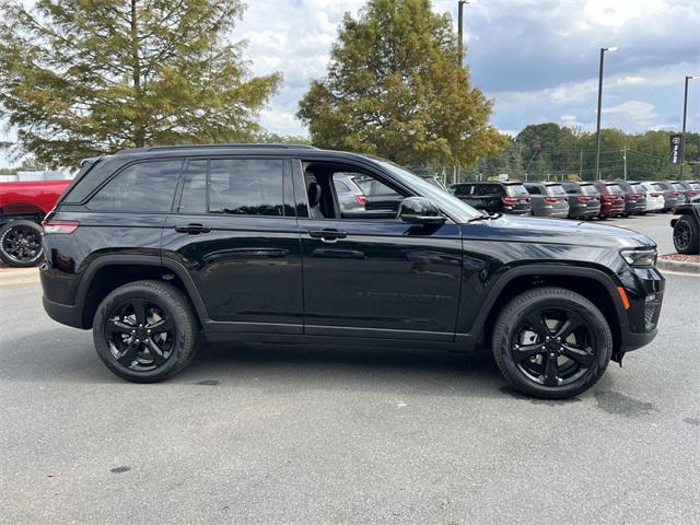 new 2025 Jeep Grand Cherokee car, priced at $46,410