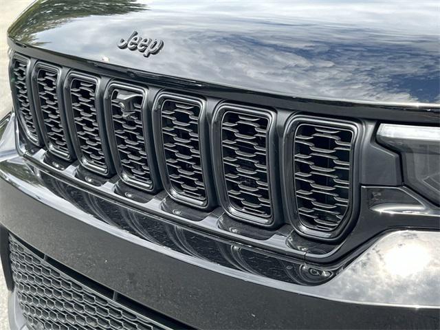 new 2025 Jeep Grand Cherokee car, priced at $46,410