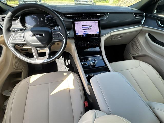 new 2025 Jeep Grand Cherokee car, priced at $42,464