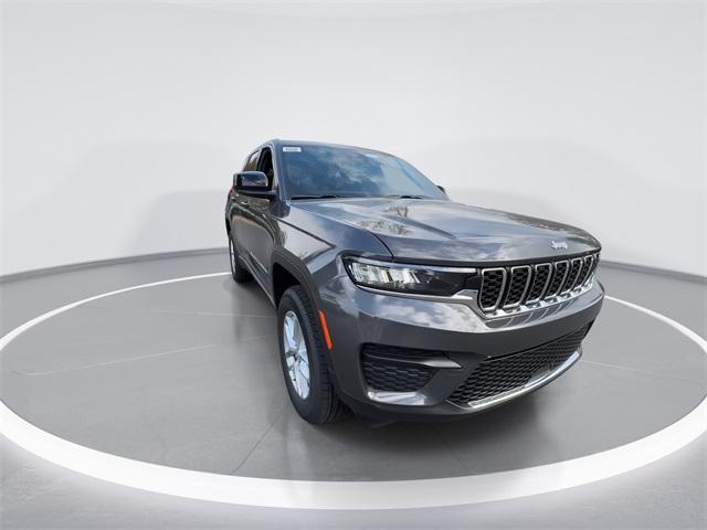 new 2025 Jeep Grand Cherokee car, priced at $35,920