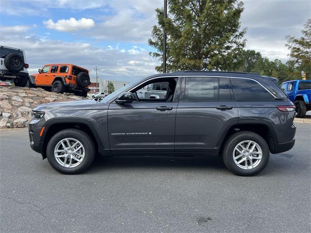 new 2025 Jeep Grand Cherokee car, priced at $35,920