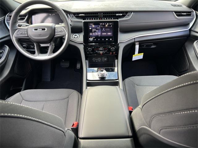 new 2025 Jeep Grand Cherokee car, priced at $35,920