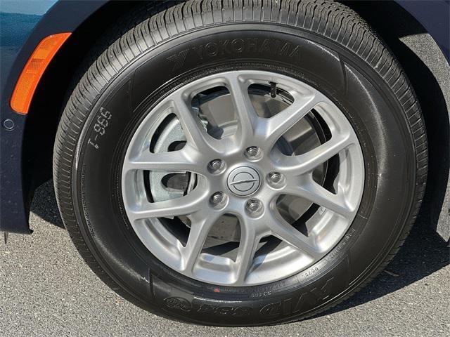 new 2025 Chrysler Pacifica car, priced at $40,219