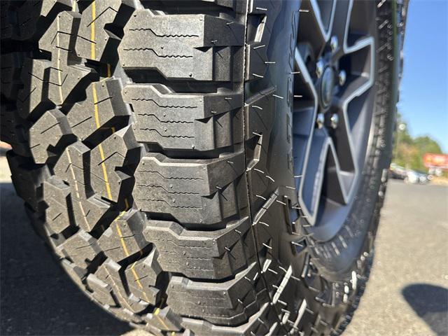 new 2025 Jeep Gladiator car, priced at $44,990