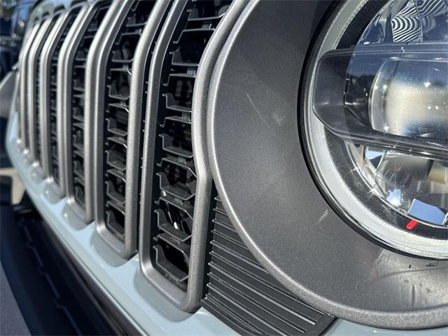 new 2025 Jeep Gladiator car, priced at $44,990