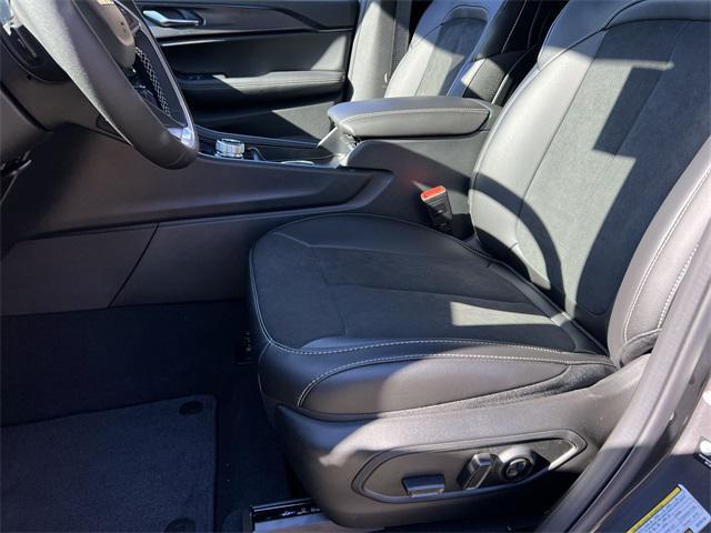 new 2025 Jeep Grand Cherokee car, priced at $37,625