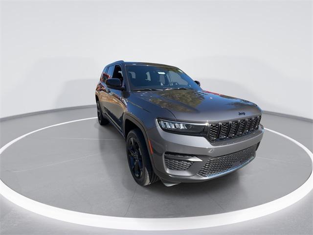 new 2025 Jeep Grand Cherokee car, priced at $37,625