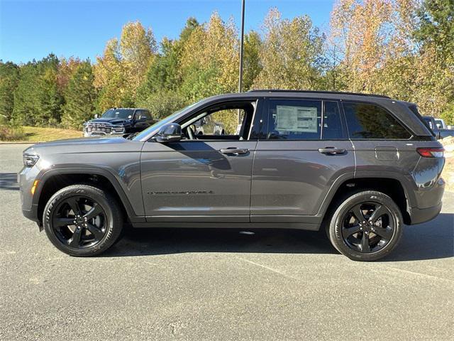 new 2025 Jeep Grand Cherokee car, priced at $37,625